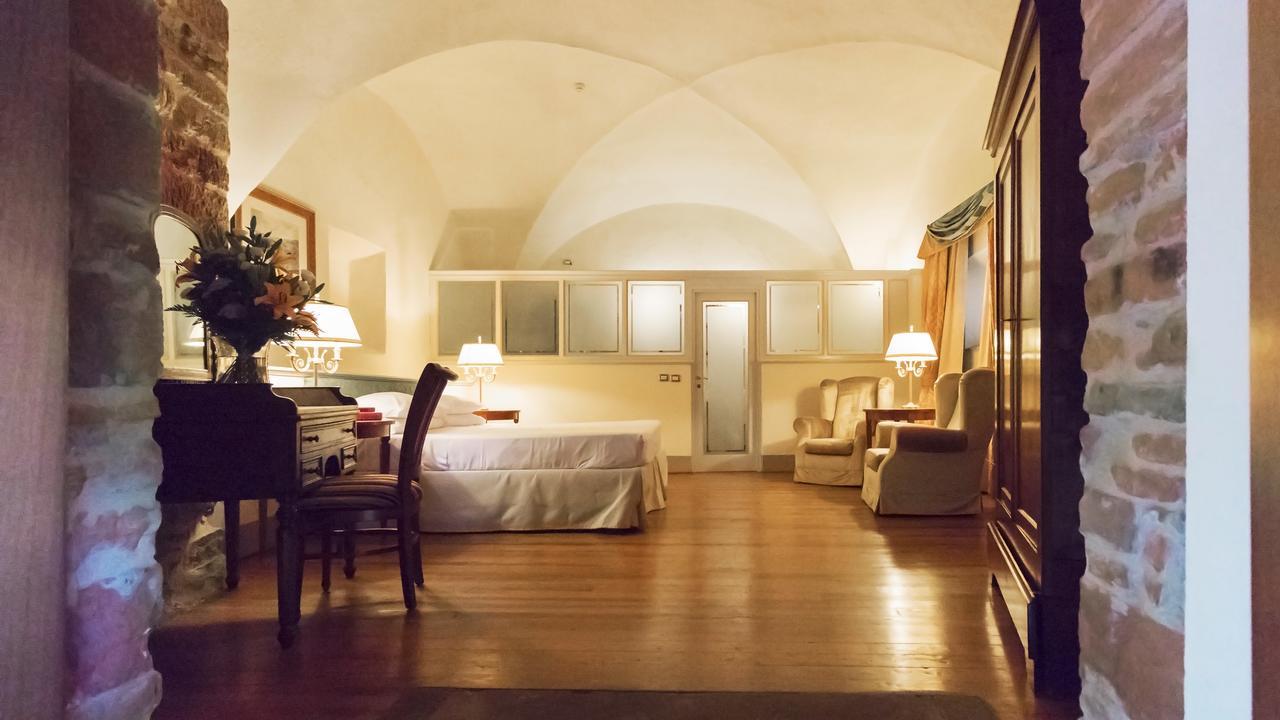 Badia Di Campoleone Villa Arezzo Phòng bức ảnh